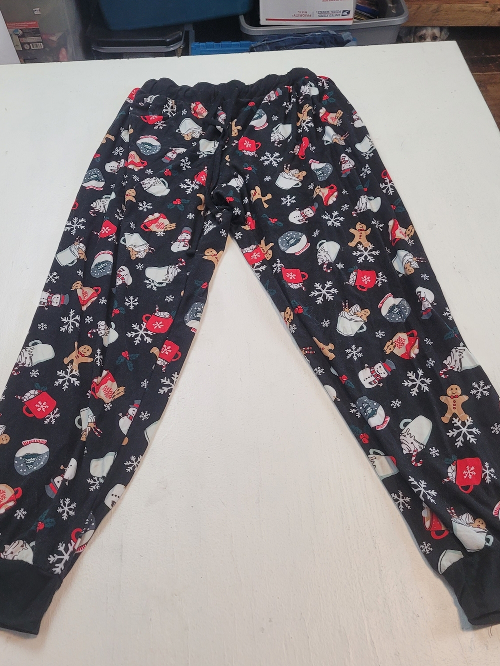 Women’s Black Holiday Print Pajama Pants